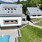 Mountain Luxe Nest & Pool By Interhome *