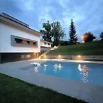 Appartement Mountain Luxe Nest & Pool By Interhome *