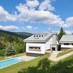 Mountain Luxe Nest & Pool By Interhome