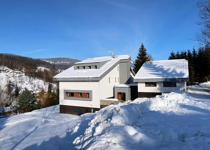 Mountain Luxe Nest & Pool By Interhome شقة