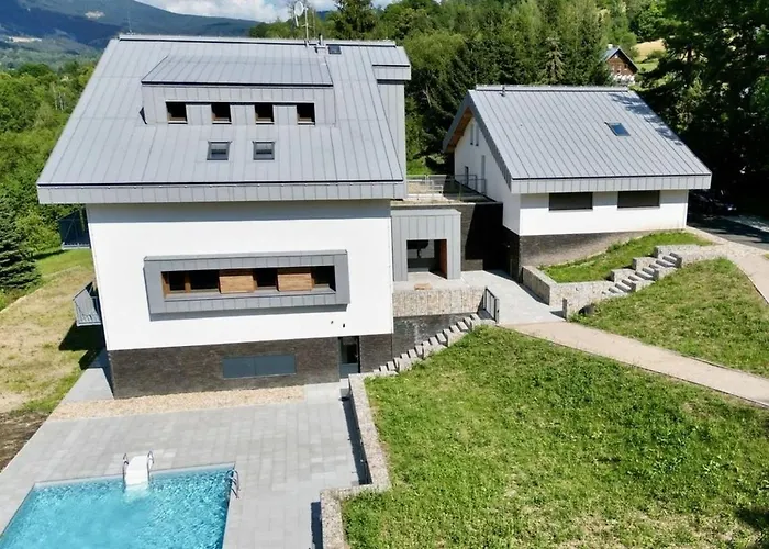 Mountain Luxe Nest & Pool By Interhome *