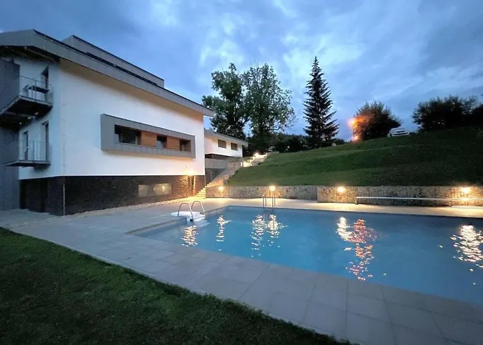 شقة Mountain Luxe Nest & Pool By Interhome *