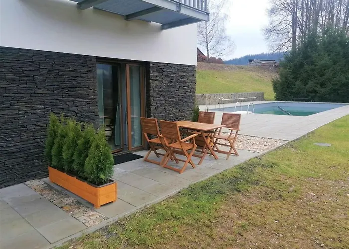 Mountain Luxe Nest & Pool By Interhome 捷克布杰约维采